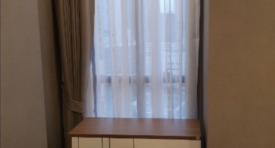 Condo en alquiler de 1 habitaciones en Bang Rak, Bangkok