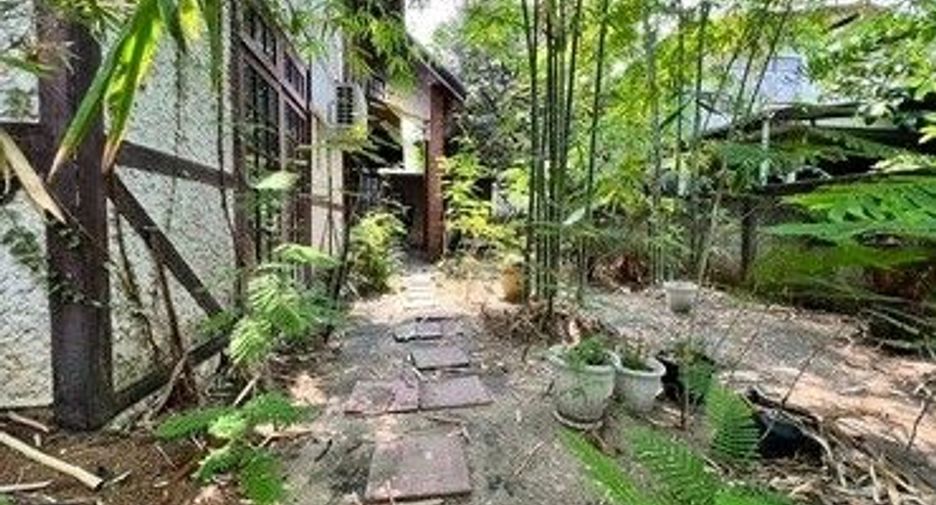 Продажа 6 спальни дом в Пхра Кханонг, Бангкок