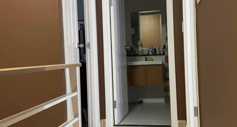 For rent 2 bedrooms townhouse in Bang Phli, Samut Prakan
