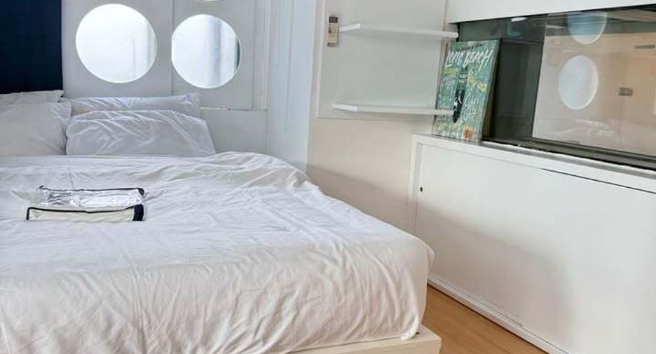 For rent 1 bed condo in Watthana, Bangkok