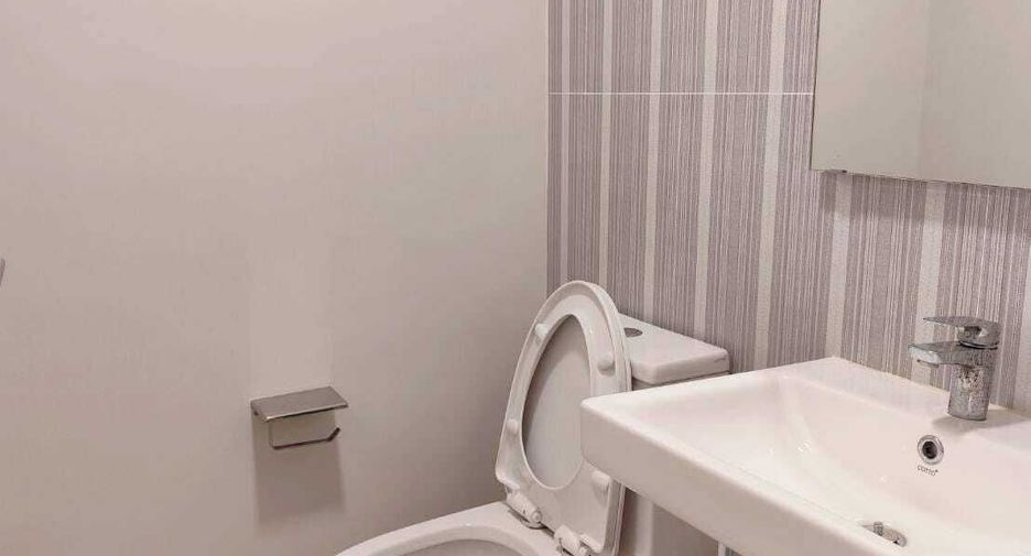 For rent 2 bedrooms townhouse in Bang Phli, Samut Prakan