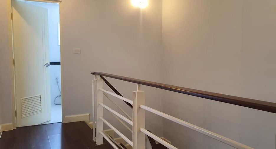 For rent 3 bedrooms townhouse in Mueang Phuket, Phuket