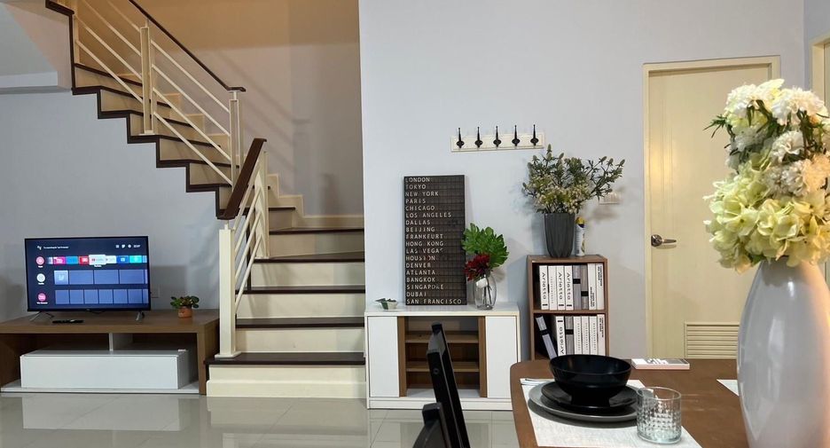 For rent 3 bedrooms townhouse in Mueang Phuket, Phuket