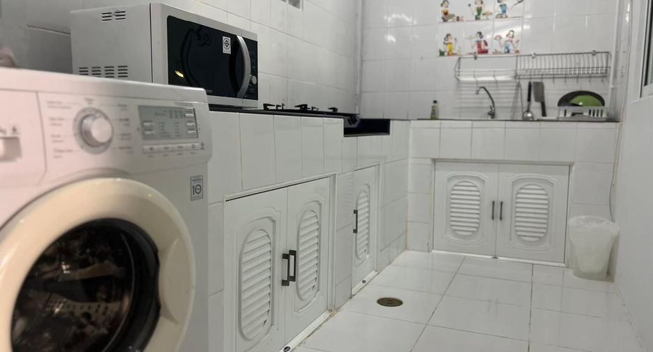 For rent 3 bedrooms townhouse in Mueang Phuket, Phuket