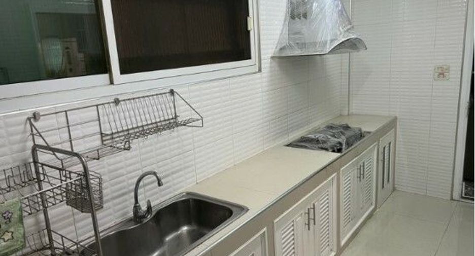 Продажа 4 спальни дом в Mueang Samut Prakan, Самутпракан