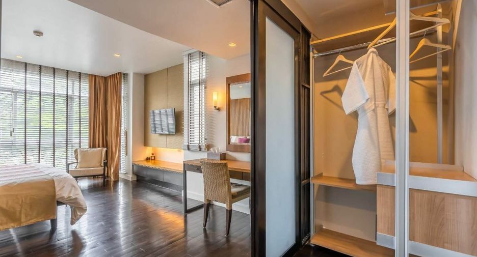 For rent 3 bedrooms apartment in Watthana, Bangkok