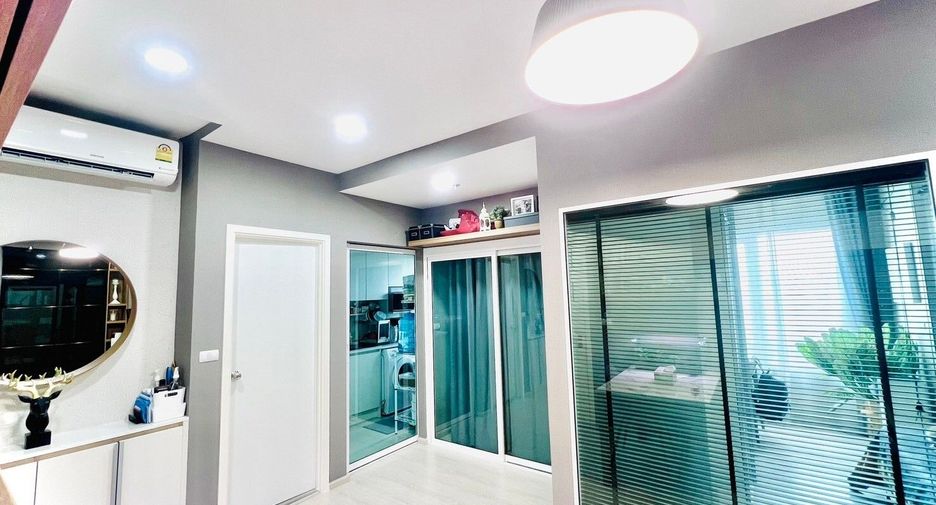 For sale 2 ベッドルーム condo in Huai Khwang, Bangkok