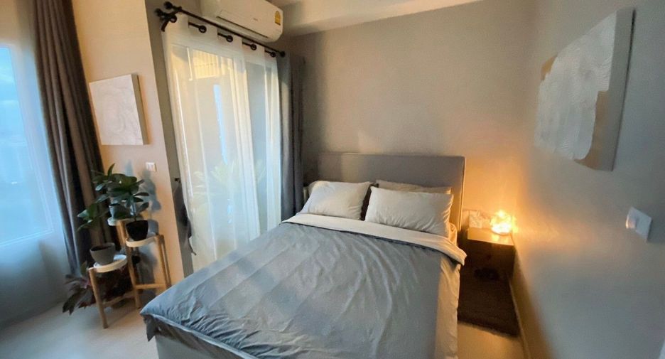 For sale 2 ベッドルーム condo in Huai Khwang, Bangkok
