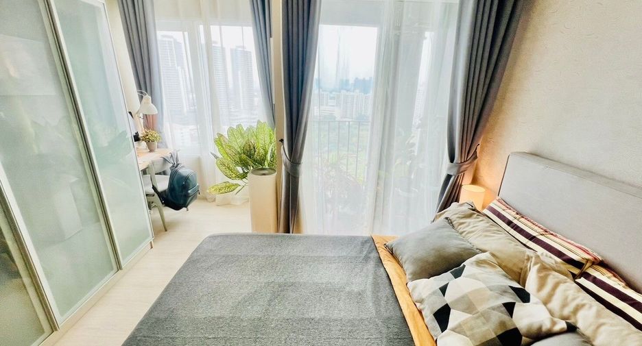 For sale 2 ベッドルーム condo in Huai Khwang, Bangkok