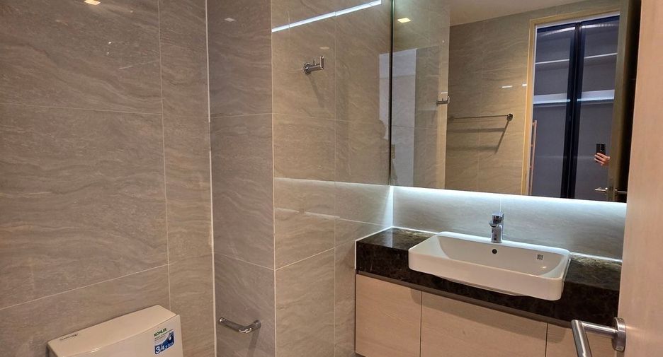 For rent 2 bedrooms condo in Watthana, Bangkok