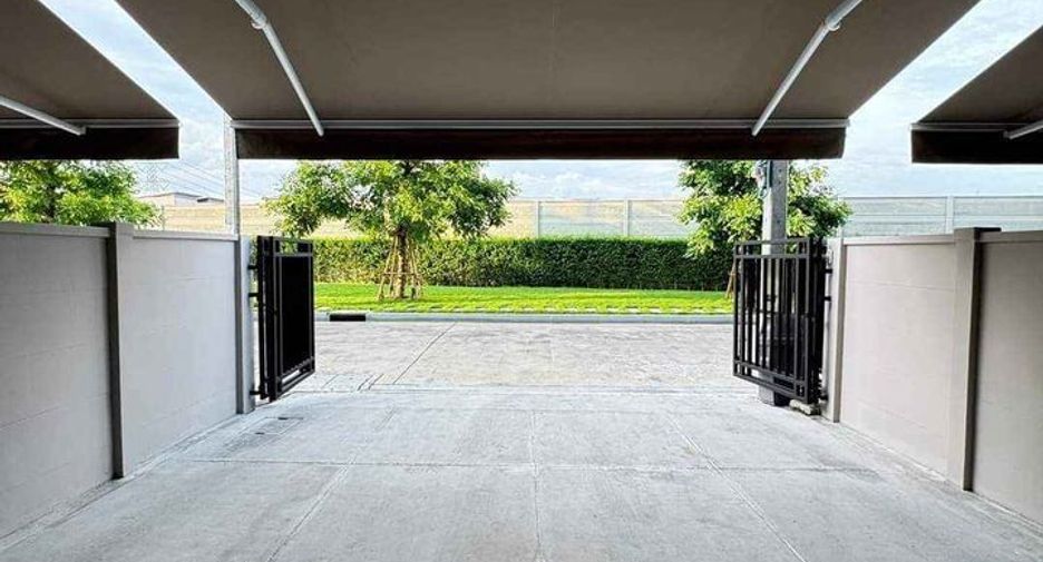 For rent 2 ベッドルーム townhouse in Saphan Sung, Bangkok
