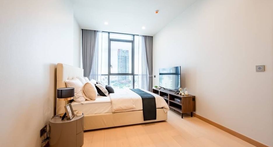 For rent 2 bedrooms condo in Watthana, Bangkok