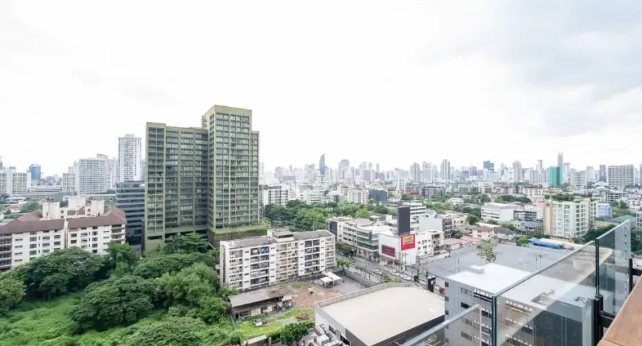 For rent 2 bedrooms condo in Watthana, Bangkok