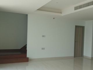Condo en venta de 5 habitaciones en Watthana, Bangkok