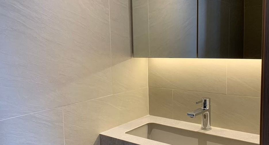For rent 2 bedrooms condo in Sathon, Bangkok