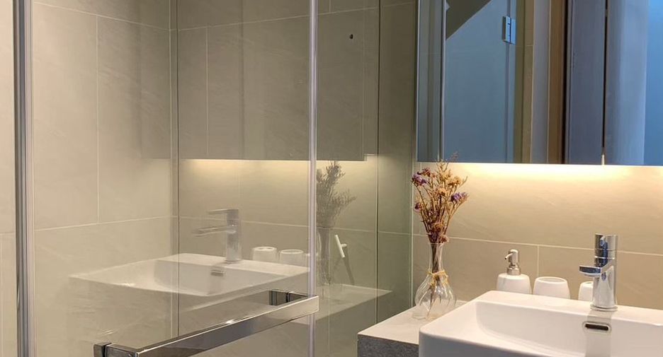 For rent 2 bedrooms condo in Sathon, Bangkok