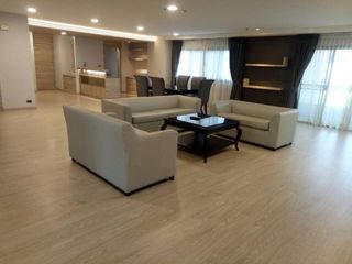 Apartamento en alquiler de 3 habitaciones en Watthana, Bangkok