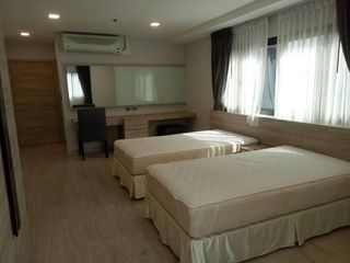 Apartamento en alquiler de 3 habitaciones en Watthana, Bangkok