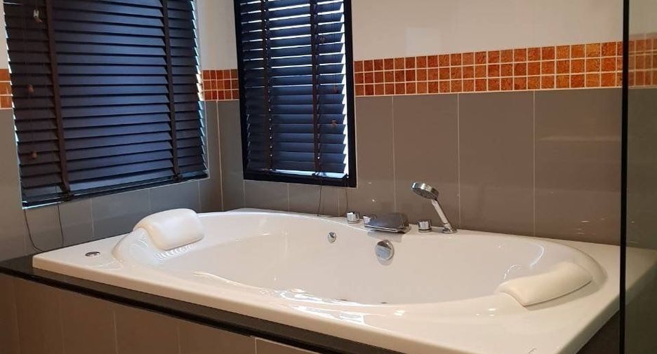 For rent 2 bedrooms condo in Mueang Phuket, Phuket