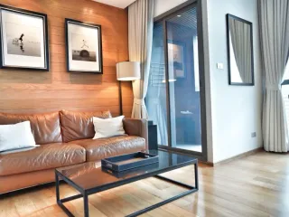 For sale 1 bed condo in Khlong Toei, Bangkok