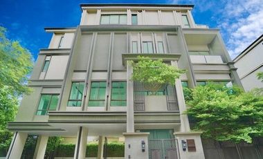 For sale 4 bedrooms house in Watthana, Bangkok