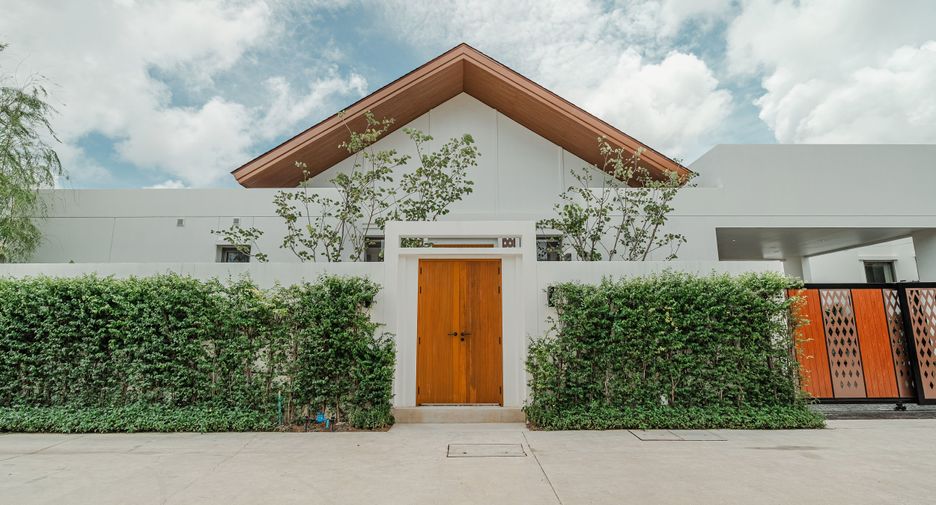 For sale 3 bedrooms villa in Thalang, Phuket