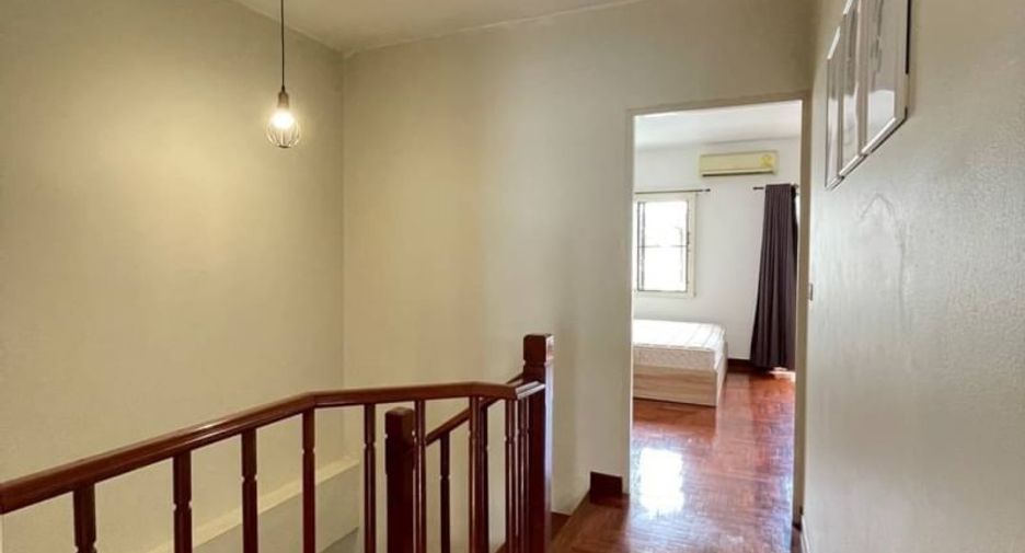 For rent 3 ベッドルーム townhouse in Wang Thonglang, Bangkok