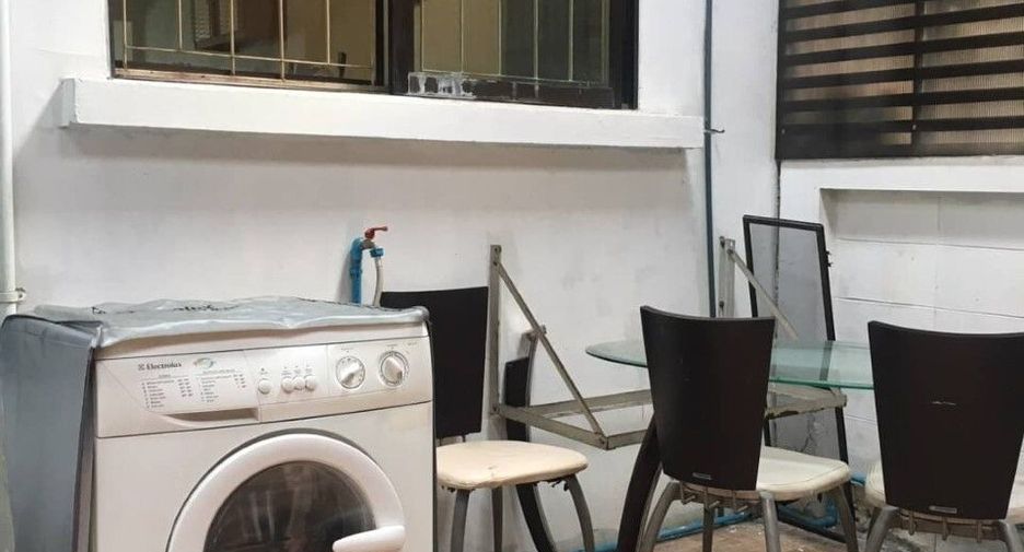 For rent 3 ベッドルーム townhouse in Wang Thonglang, Bangkok