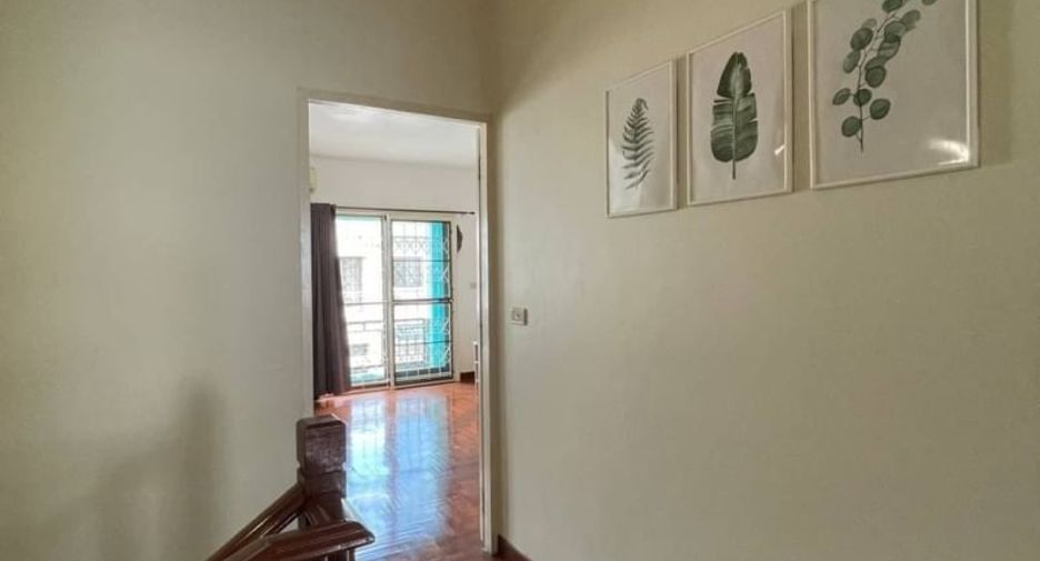 For rent 3 ベッドルーム townhouse in Wang Thonglang, Bangkok