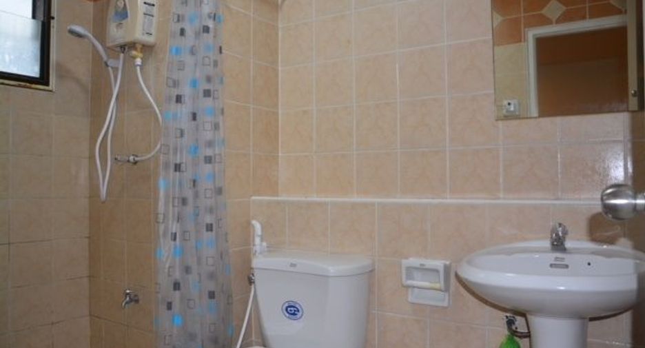For rent 3 ベッドルーム townhouse in Wang Thonglang, Bangkok