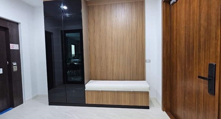 For rent 2 bedrooms townhouse in Suan Luang, Bangkok