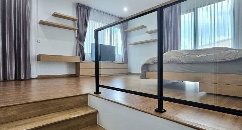 For rent 2 bedrooms townhouse in Suan Luang, Bangkok