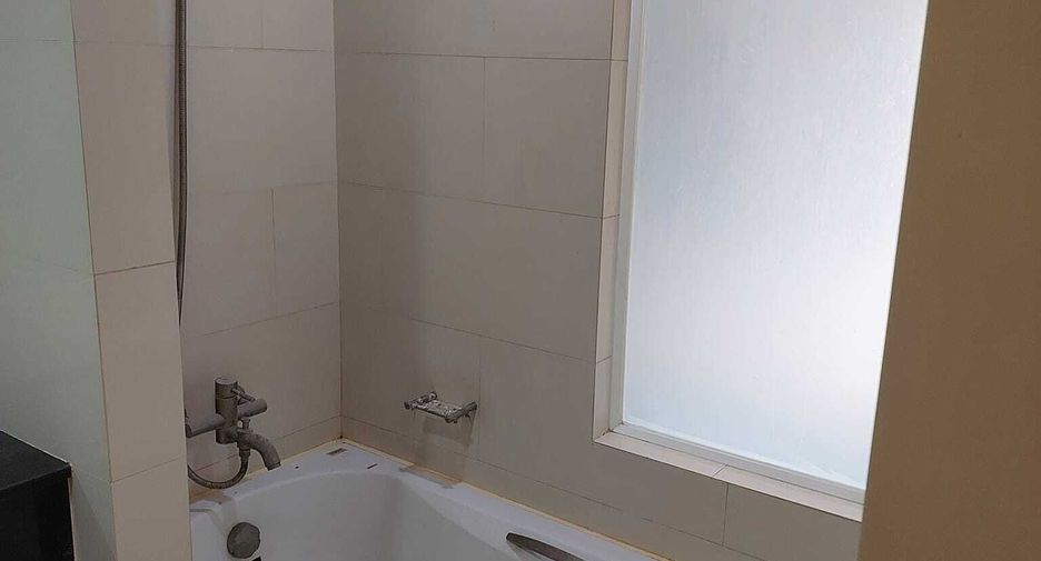 Condo en venta y en alquiler de 2 habitaciones en Khlong San, Bangkok