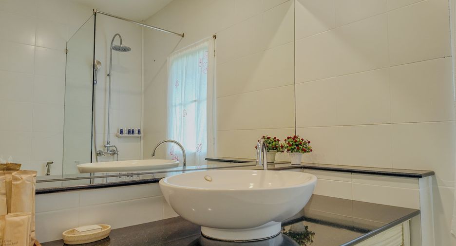 For rent 2 bedrooms villa in Mueang Phuket, Phuket