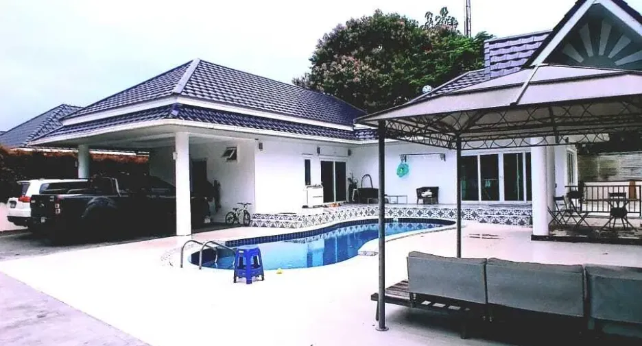For sale 3 bedrooms villa in Mueang Phuket, Phuket