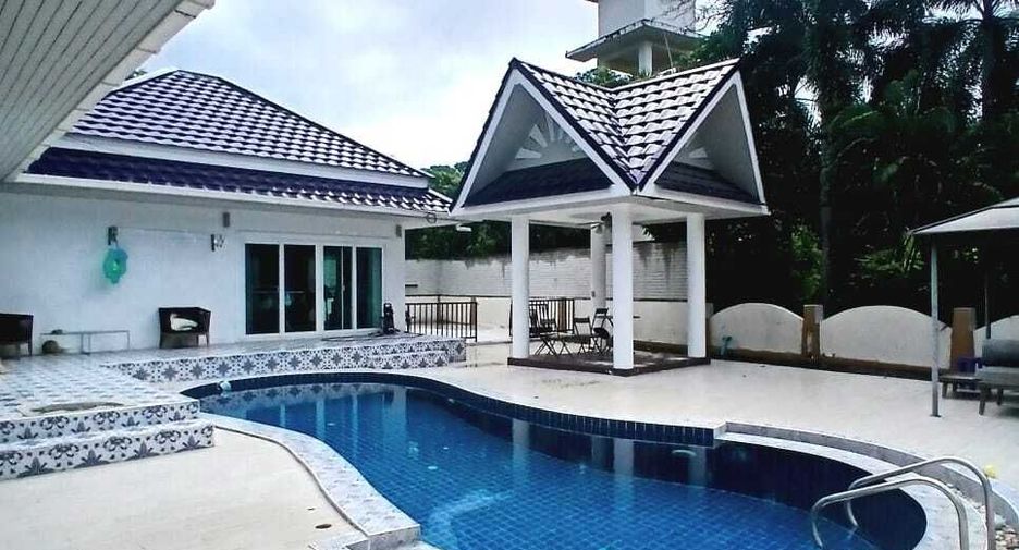 For sale 3 bedrooms villa in Mueang Phuket, Phuket