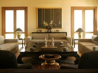For rent 4 bedrooms condo in Sathon, Bangkok