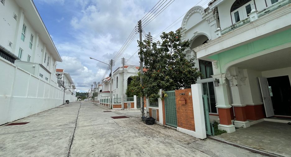For sale 4 ベッドルーム house in Mueang Phuket, Phuket