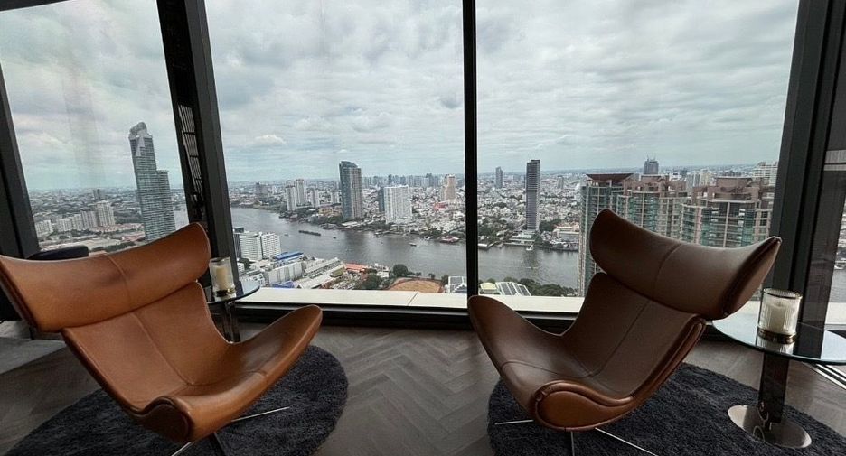 For rent 3 bedrooms condo in Bang Kho Laem, Bangkok