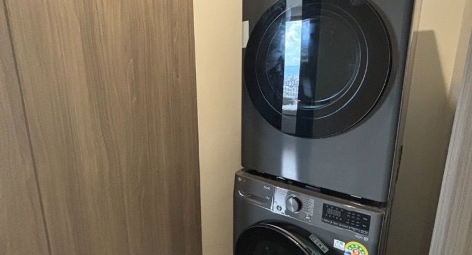 For rent 3 bedrooms condo in Bang Kho Laem, Bangkok