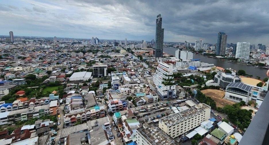 For rent 3 bedrooms condo in Bang Kho Laem, Bangkok