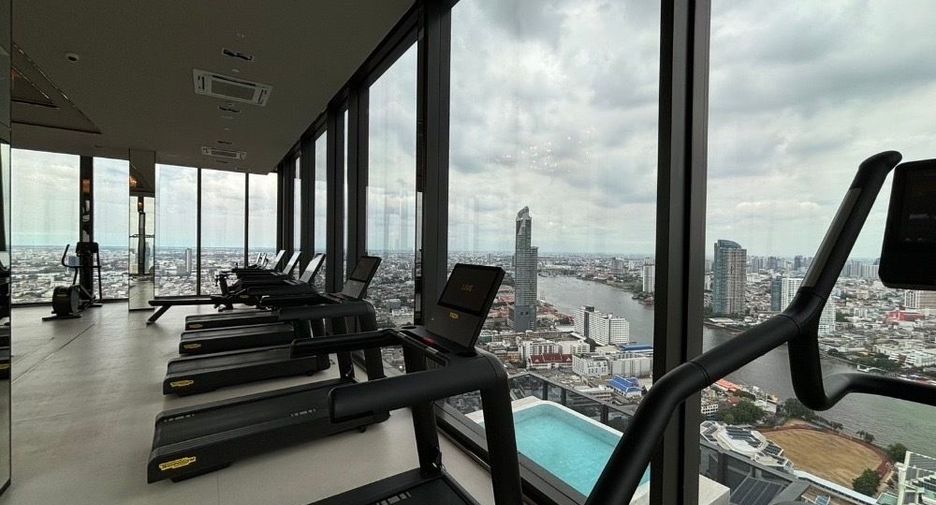 For rent 3 bedrooms condo in Bang Kho Laem, Bangkok