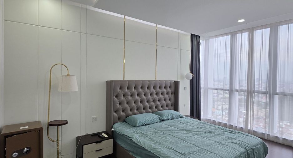 For rent 4 bedrooms condo in Bang Na, Bangkok