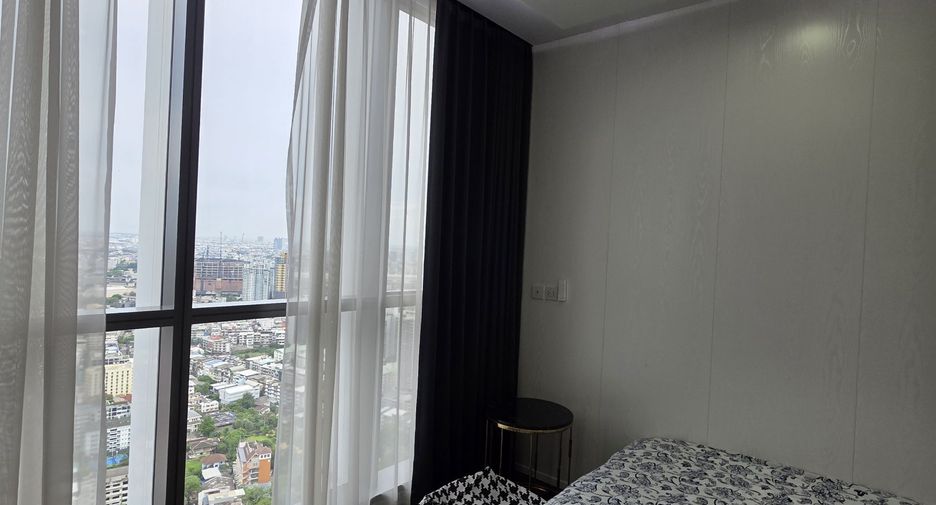 For rent 4 bedrooms condo in Bang Na, Bangkok