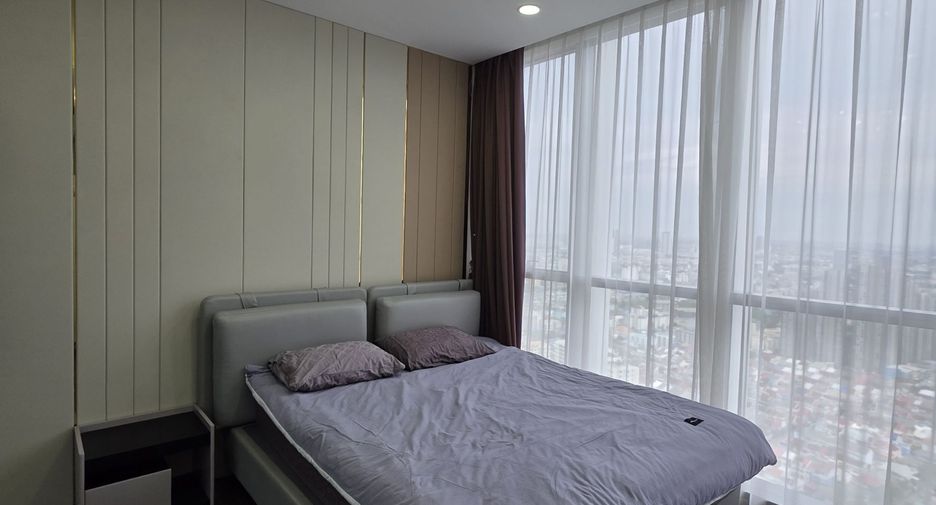 For rent 4 bedrooms condo in Bang Na, Bangkok