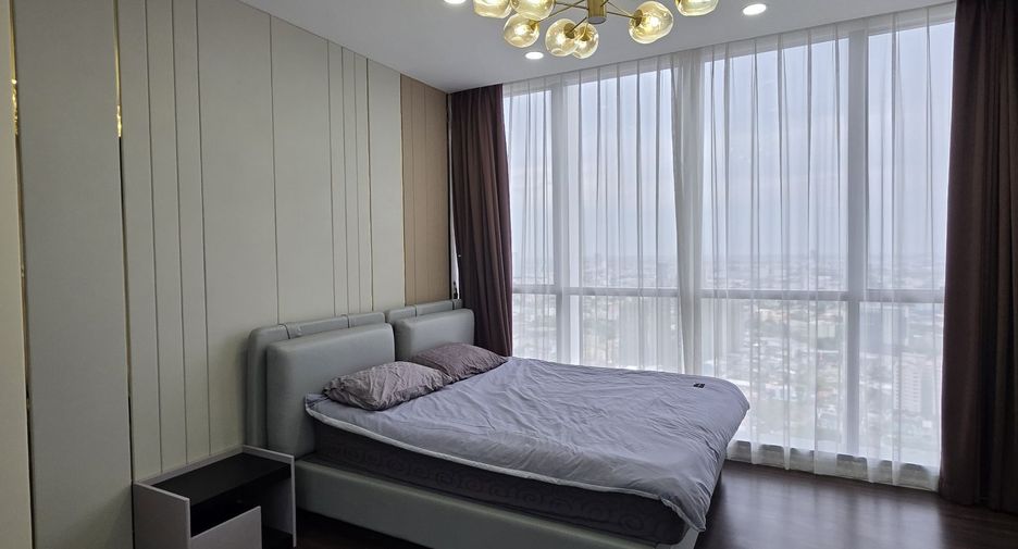 For rent 4 bedrooms condo in Bang Na, Bangkok