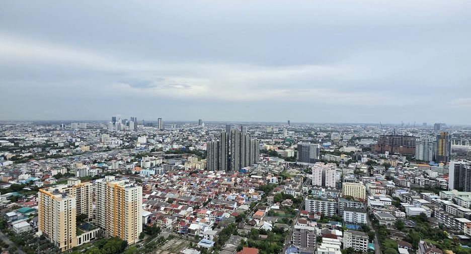 For rent 4 bedrooms condo in Bang Na, Bangkok