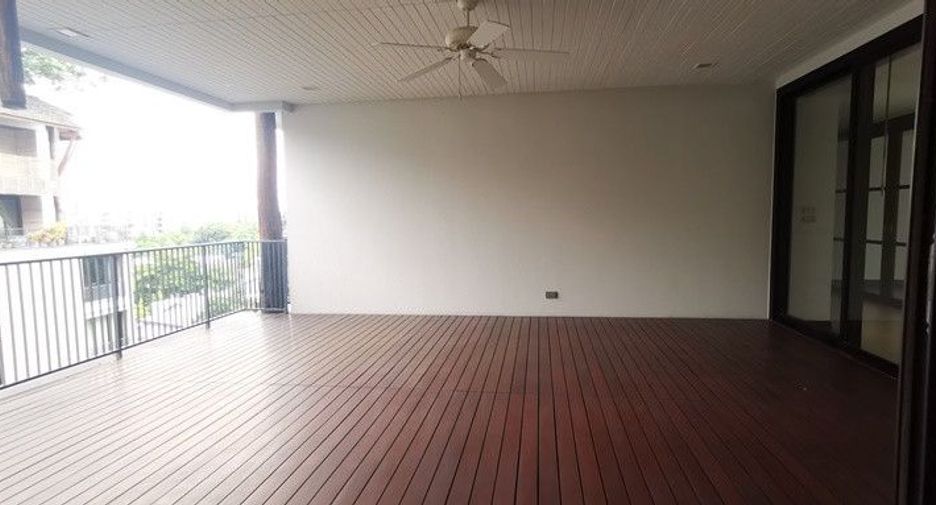 ให้เช่า 4 ห้องนอน คอนโด ใน วัฒนา, กรุงเทพฯ