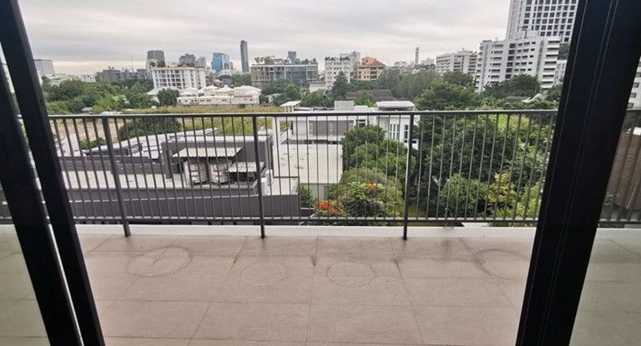 ให้เช่า 4 ห้องนอน คอนโด ใน วัฒนา, กรุงเทพฯ