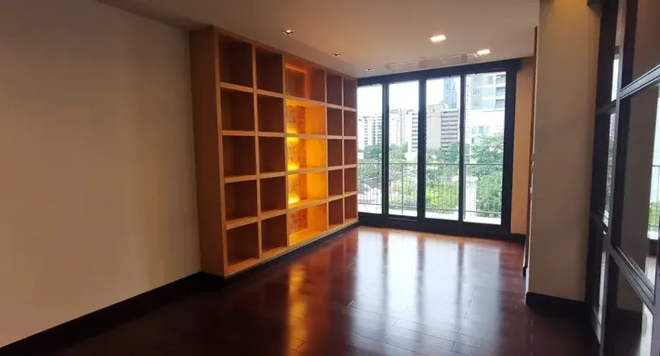 ให้เช่า 4 ห้องนอน คอนโด ใน วัฒนา, กรุงเทพฯ